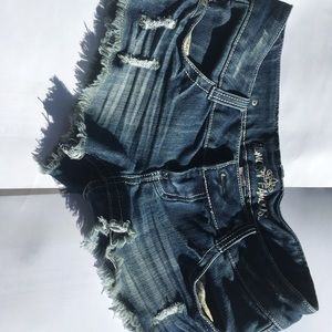 Almost Famous shorts size 5